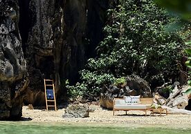 Lagen Island Resort