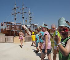 Louis Phaethon Beach