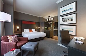 One King West Hotel & Residence