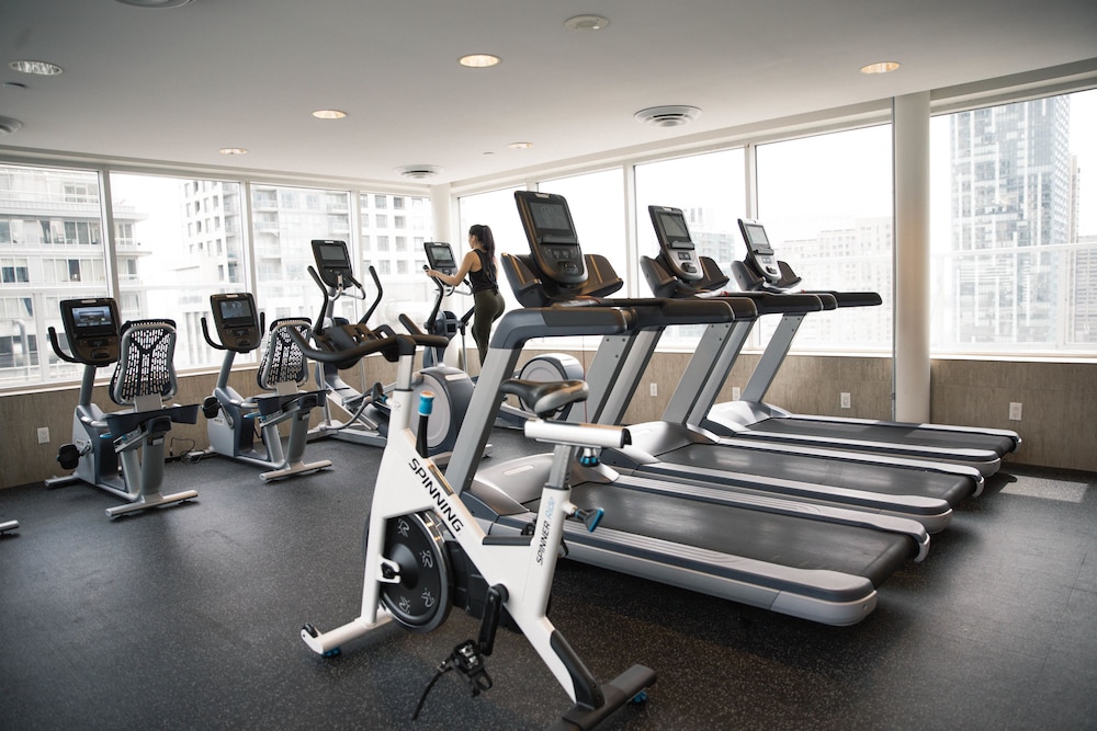One King West Hotel & Residence