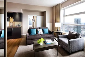 One King West Hotel & Residence