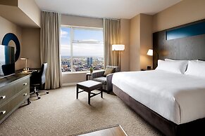 One King West Hotel & Residence