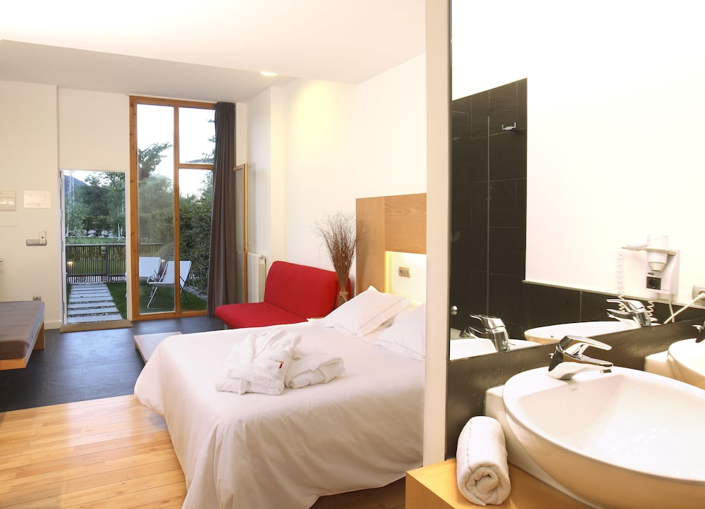 Tierra De Biescas Hotel