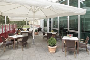 Airporthotel Berlin Adlershof