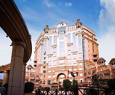 Swissôtel Al Murooj Dubai