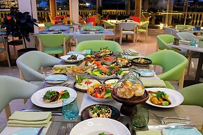 Swissôtel Al Murooj Dubai