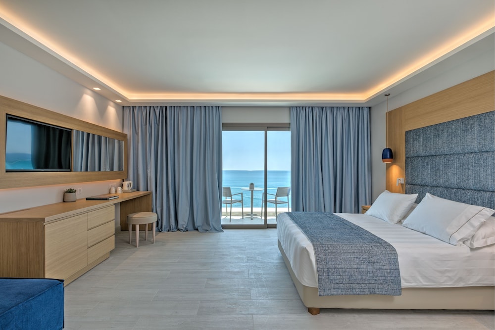 Amada Colossos Resort