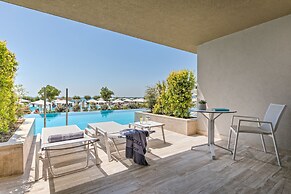 Amada Colossos Resort