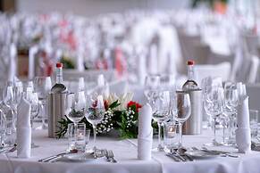 ATLANTIC Hotel Galopprennbahn