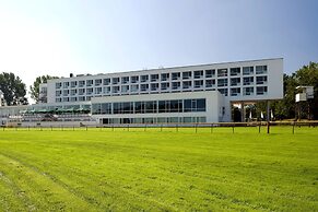 ATLANTIC Hotel Galopprennbahn