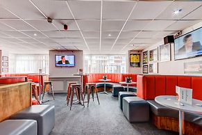 The Sandringham Court Hotel and Apartment