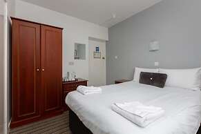 The Sandringham Court Hotel and Apartment