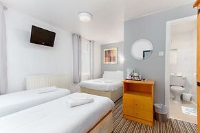 The Sandringham Court Hotel and Apartment