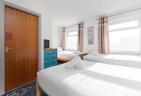The Sandringham Court Hotel and Apartment