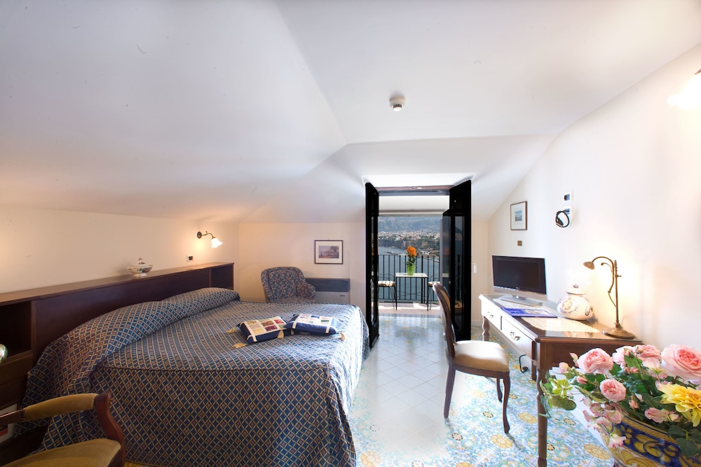 Hotel La Tonnarella