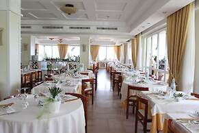 Albergo Punta De L'est