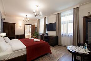 Hotel Ester
