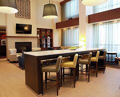 Hampton Inn & Suites by Hilton Laval