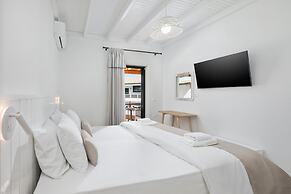 Bella Vista Beach Hotel and Studios
