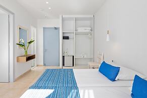 Bella Vista Beach Hotel and Studios