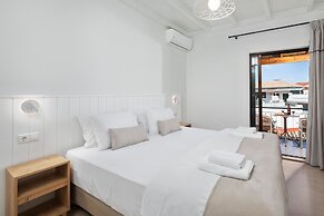 Bella Vista Beach Hotel and Studios