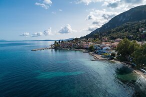 Bella Vista Beach Hotel and Studios
