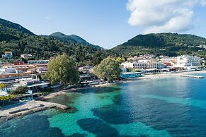 Bella Vista Beach Hotel and Studios