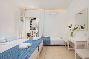 Bella Vista Beach Hotel and Studios