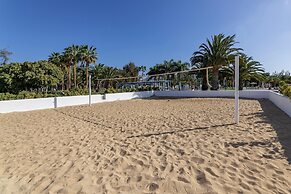 THB Tropical Island Aparthotel