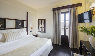 Simantro Resort
