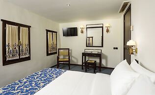 Simantro Resort