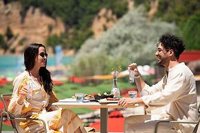 Simantro Resort