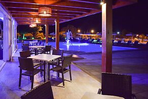 Zoes Hotel