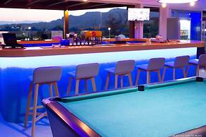 Zoes Hotel