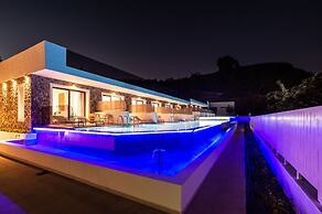 Zoes Hotel