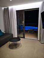 Zoes Hotel