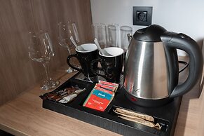 Zoes Hotel