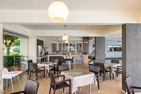 Zoes Hotel