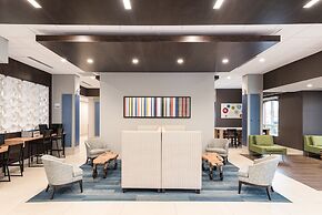 Holiday Inn Express & Suites Milton by IHG
