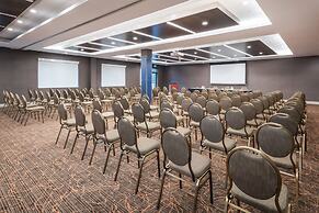 Holiday Inn Express & Suites Milton by IHG