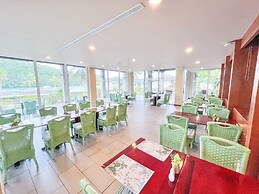 Palau Royal Resort