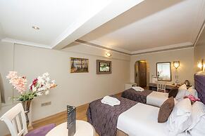 Grand Anka Hotel