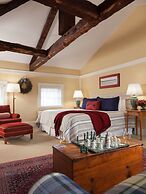 Harbor Light Inn
