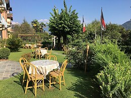 Hotel Lario