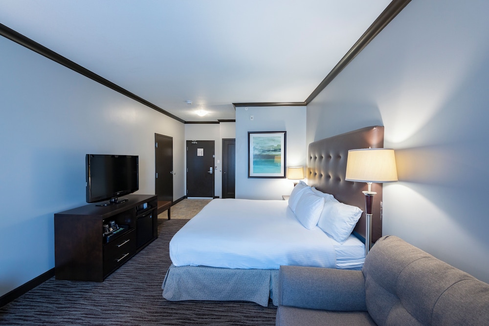 Prestige Treasure Cove Resort