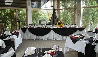 Sanctuary Resort & TreeHouse Restaurant