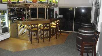 Sanctuary Resort & TreeHouse Restaurant