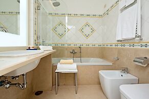 Gatto Bianco Hotel & SPA