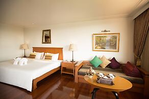 The Imperial River House Resort