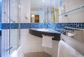Holiday Inn Express Stevenage by IHG